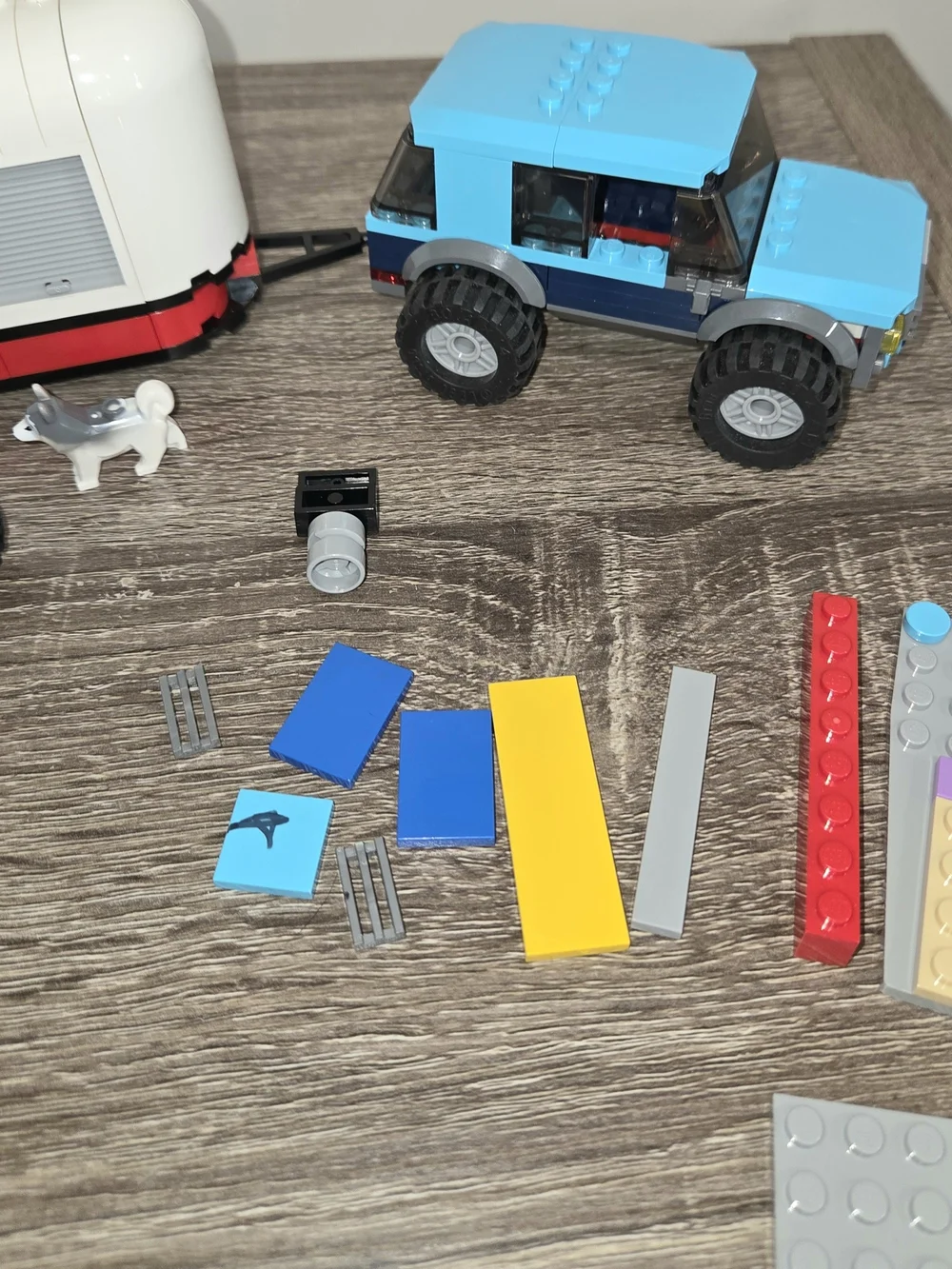 LEGO CITY Equestrian Horse Transporter Trailer & Truck 60327 INCOMPLETE.